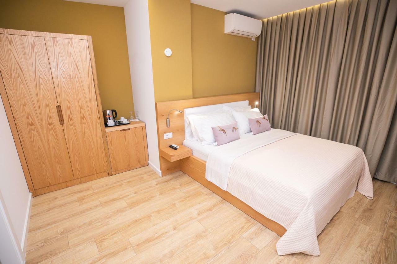 Hotel Elior Tirana Exterior photo
